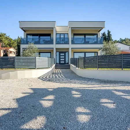 Adria 3 By Guide Apartman *