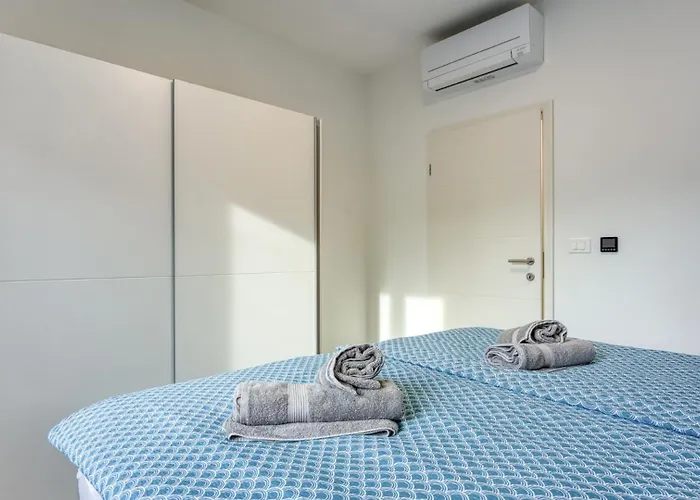 Adria 3 By Guide Porec